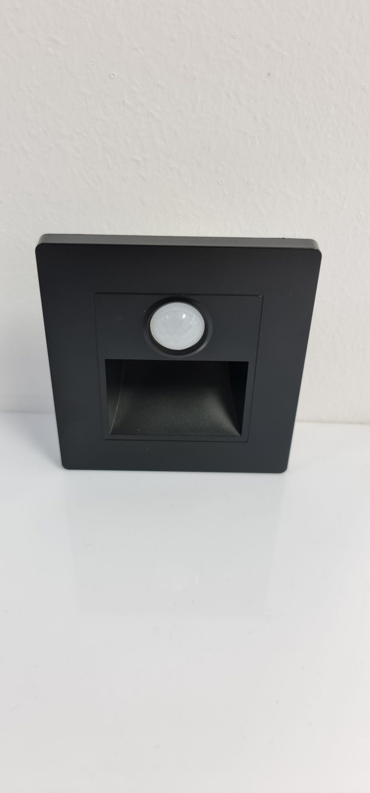 Lampă LED  3W scară/hol, neagră, senzor prezență + senzor crepuscular, lumină neutră