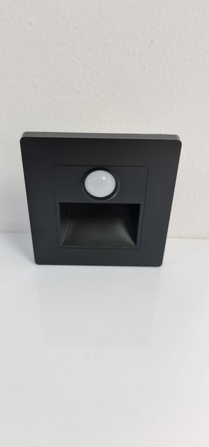 Lampă LED  3W scară/hol, neagră, senzor prezență + senzor crepuscular, lumină neutră