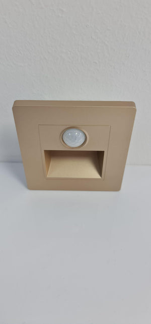 Lampă LED  3W scară/hol, auriu, senzor prezență + senzor crepuscular, lumină neutră