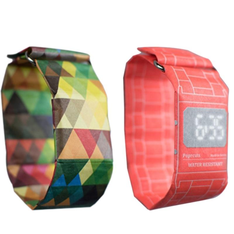 Ceas de mână din hârtie cu afisaj led